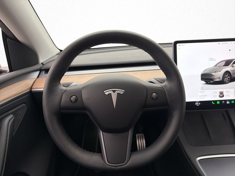 Tesla Model Y bild 12