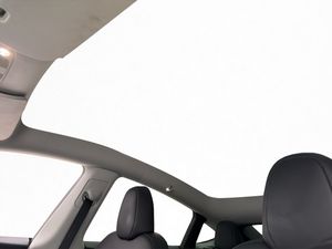 Tesla Model Y bild 11