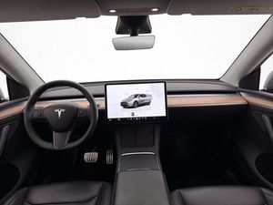 Tesla Model Y bild 17