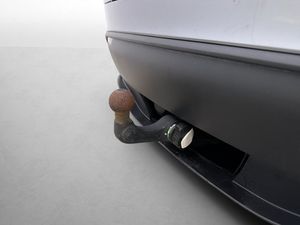 Tesla Model Y bild 16