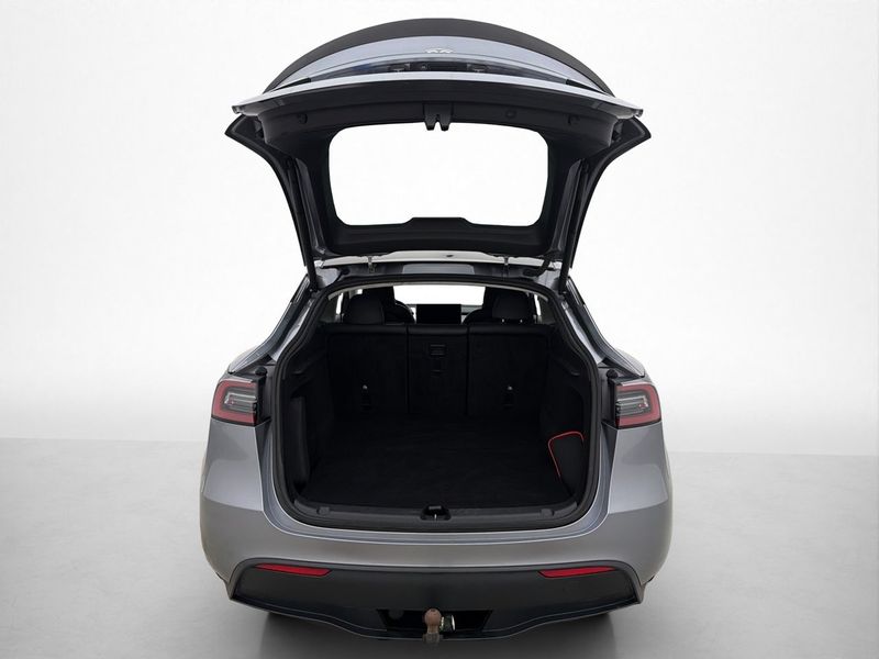 Tesla Model Y bild 28