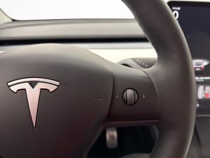 Tesla Model Y bild 22
