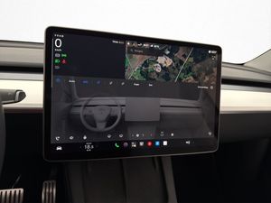 Tesla Model Y bild 26