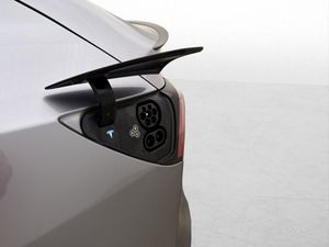 Tesla Model Y bild 19