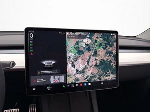 Tesla Model Y bild 24
