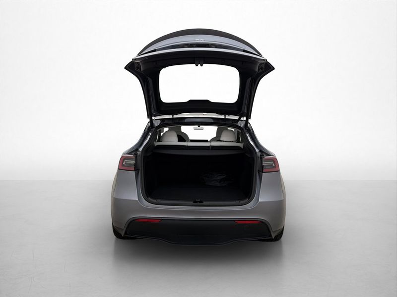 Tesla Model Y bild 17