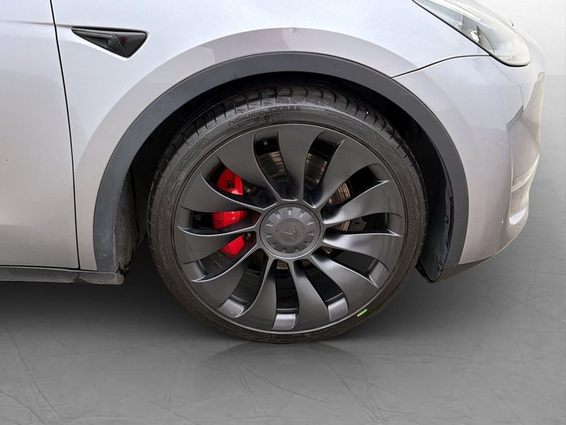 Tesla Model Y bild 11