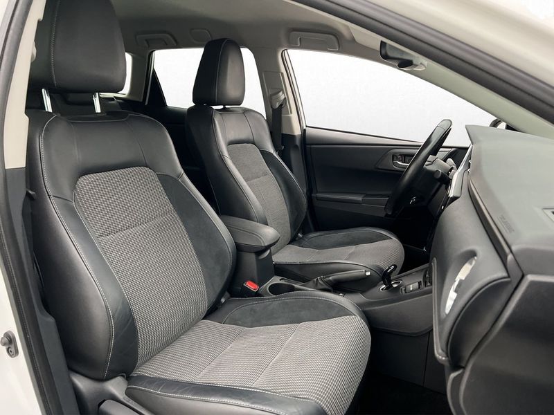 Toyota Auris bild 15