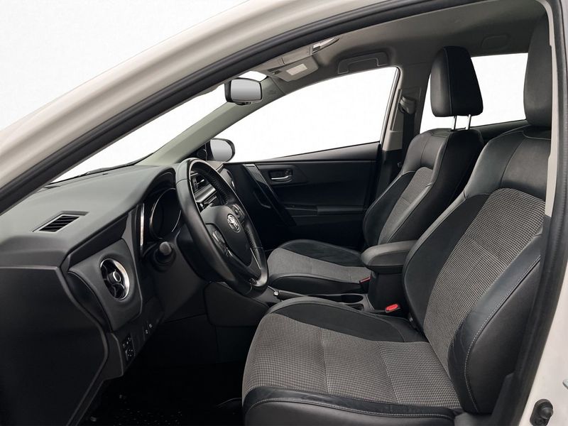 Toyota Auris bild 12