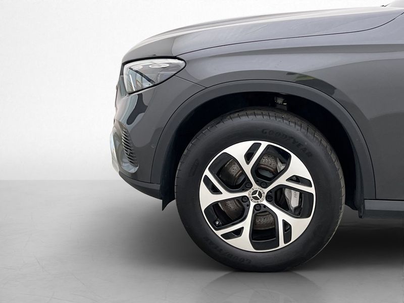 Mercedes GLC300 bild 10