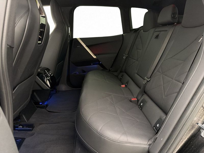 BMW iX bild 37