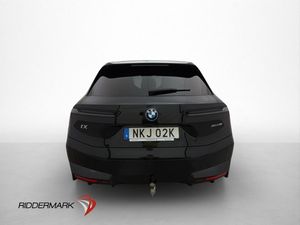 BMW iX bild 8
