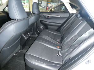Lexus NX bild 4
