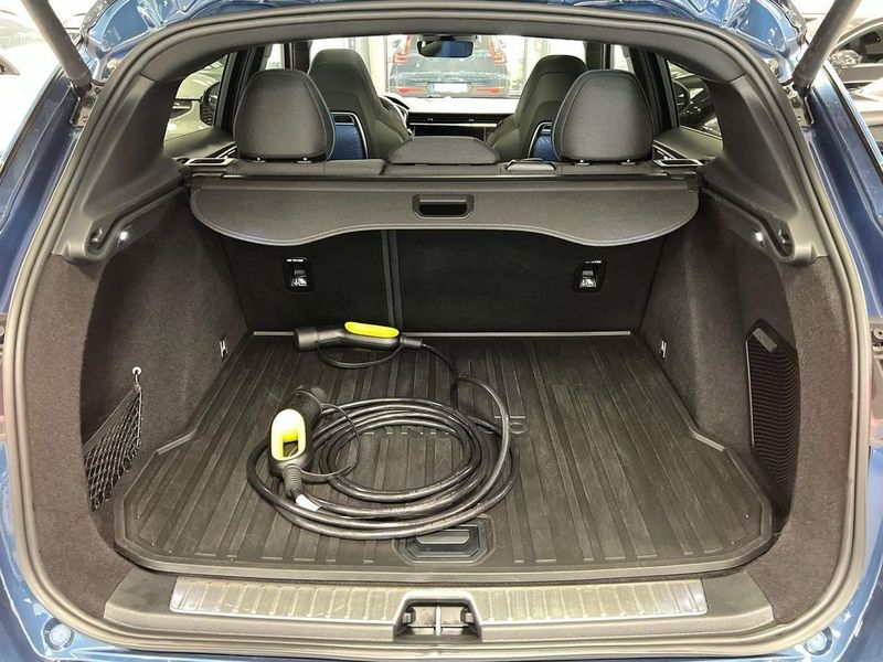 Lynk & Co 01 bild 26