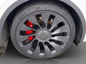Tesla Model Y bild 33