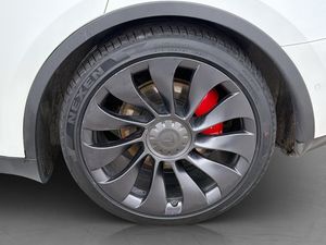 Tesla Model Y bild 31