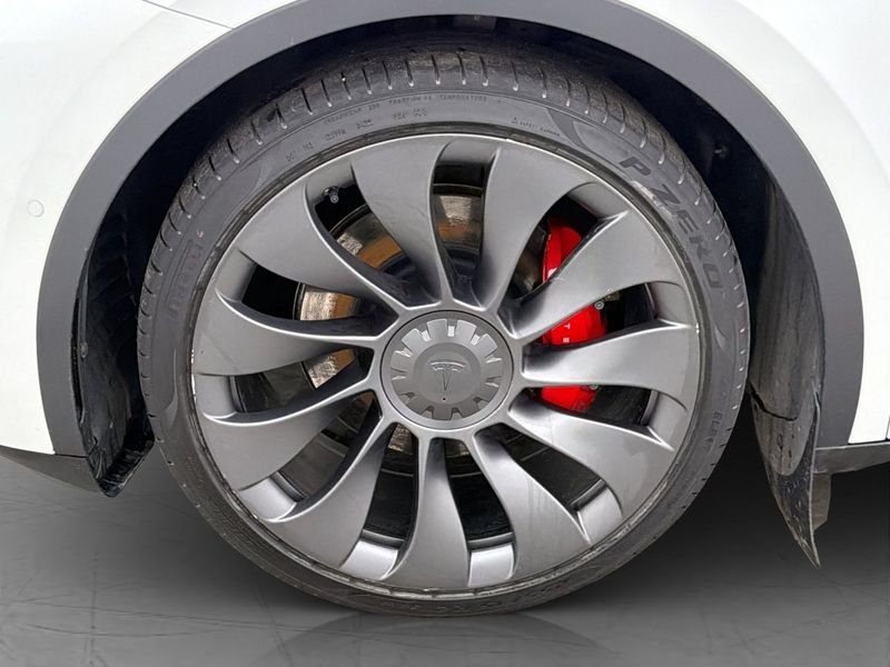 Tesla Model Y bild 30