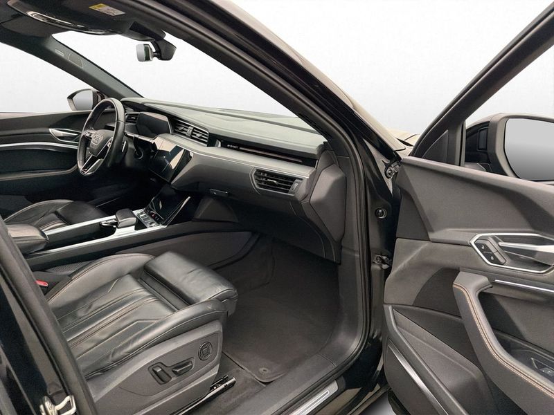 Audi e-tron Sportback bild 30