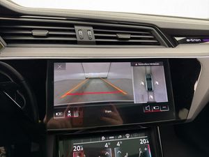 Audi e-tron Sportback bild 24