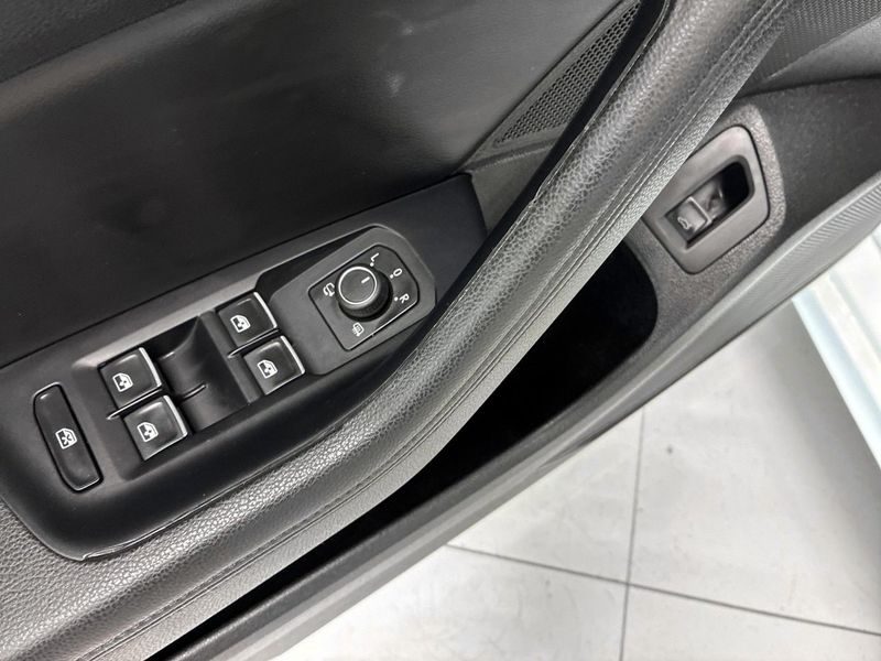 Volkswagen Passat bild 21