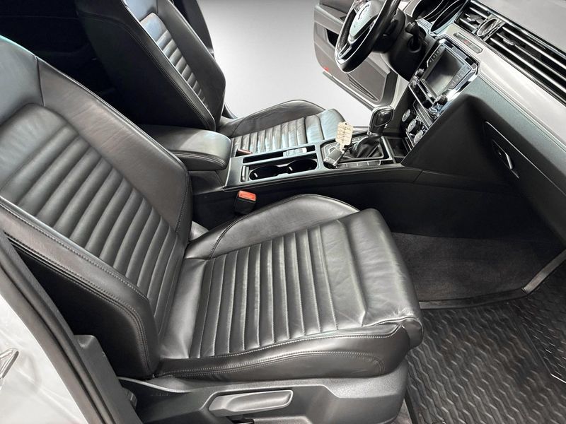 Volkswagen Passat bild 10