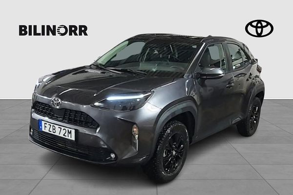 Toyota Yaris Cross 1,5 HYBRID 115 ACTIVE SÄKERHETSPAKET - 2025