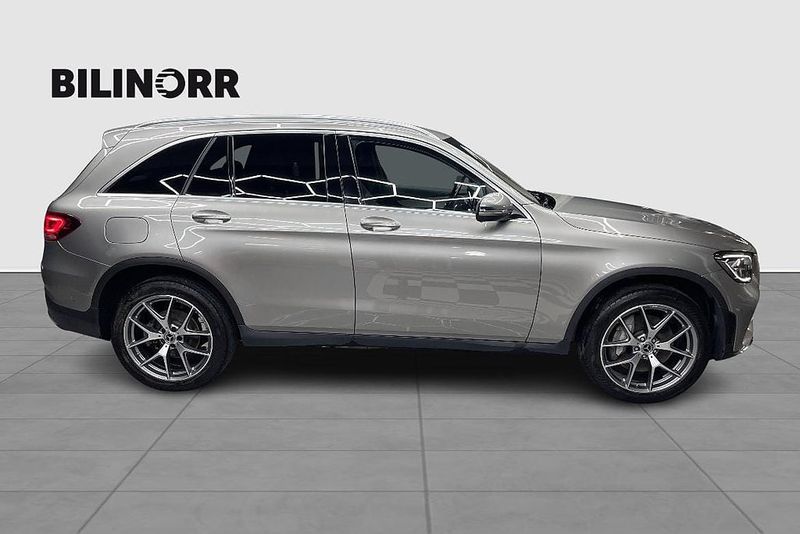 Mercedes GLC300 bild 6