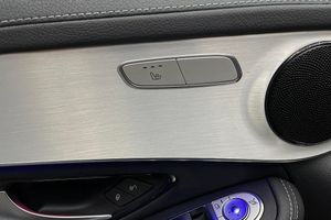 Mercedes GLC300 bild 17
