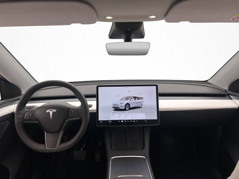 Tesla Model Y bild 24