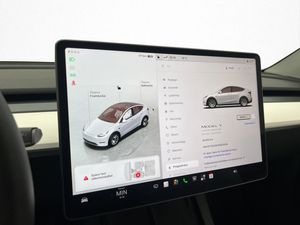 Tesla Model Y bild 17