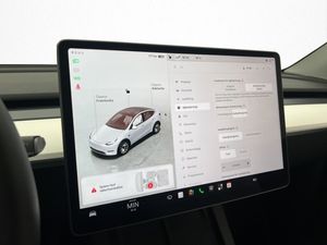 Tesla Model Y bild 16