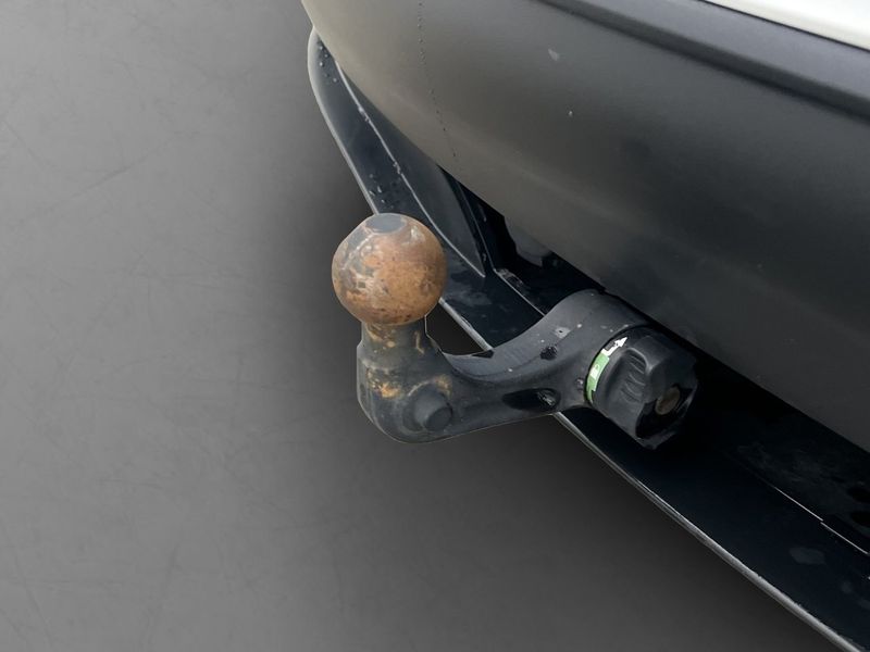 Tesla Model Y bild 9