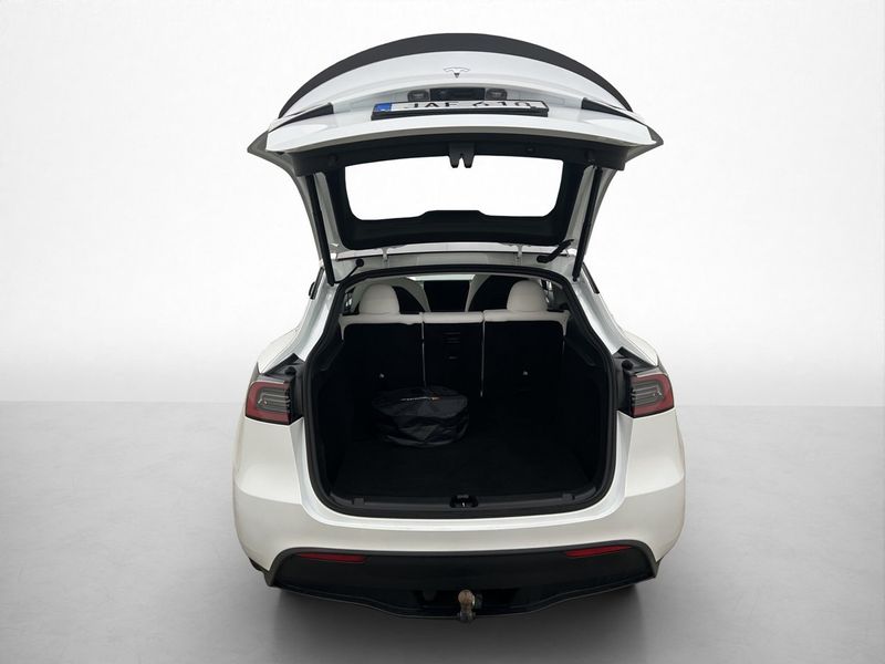 Tesla Model Y bild 10