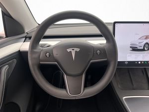 Tesla Model Y bild 12