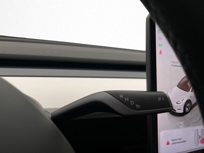 Tesla Model Y bild 26