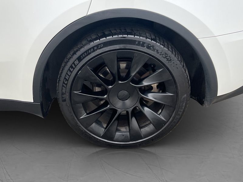 Tesla Model Y bild 29