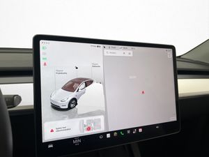 Tesla Model Y bild 19