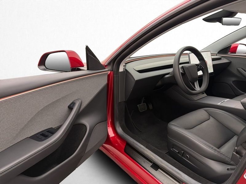 Tesla Model 3 bild 31
