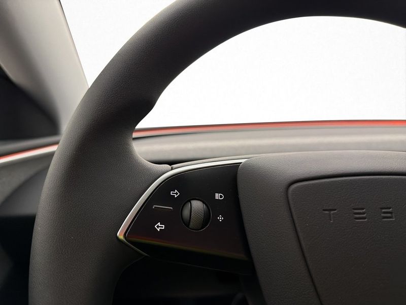 Tesla Model 3 bild 21