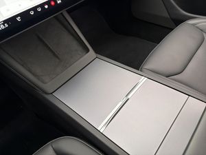 Tesla Model 3 bild 20