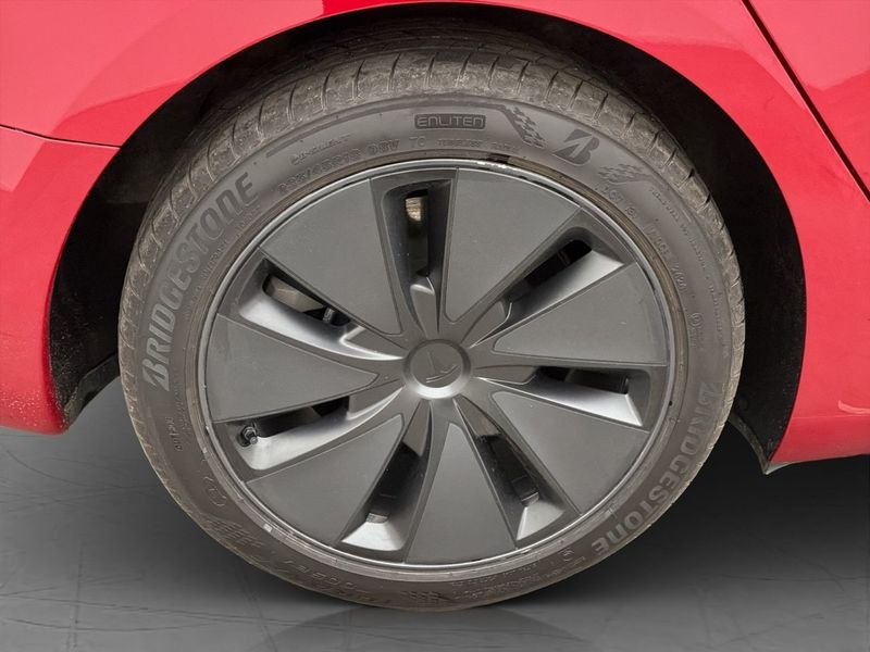 Tesla Model 3 bild 29