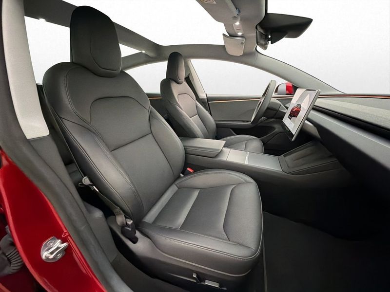 Tesla Model 3 bild 13