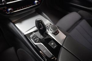 BMW 520 bild 9