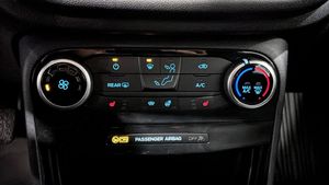 Ford Puma bild 13
