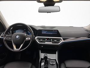 BMW 330 bild 12