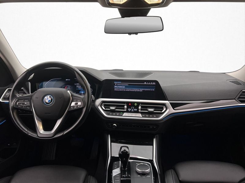BMW 330 bild 12