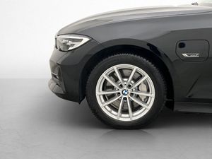 BMW 330 bild 29