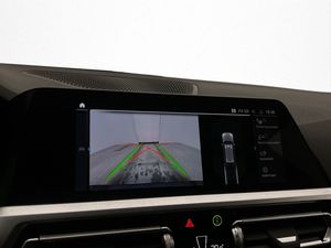BMW 330 bild 17