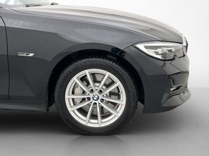 BMW 330 bild 32