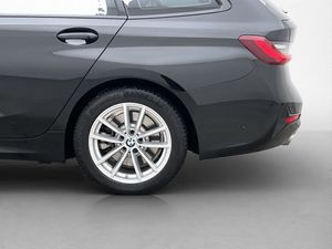BMW 330 bild 30